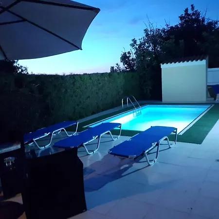 Paphos With Private Pool Apartman *