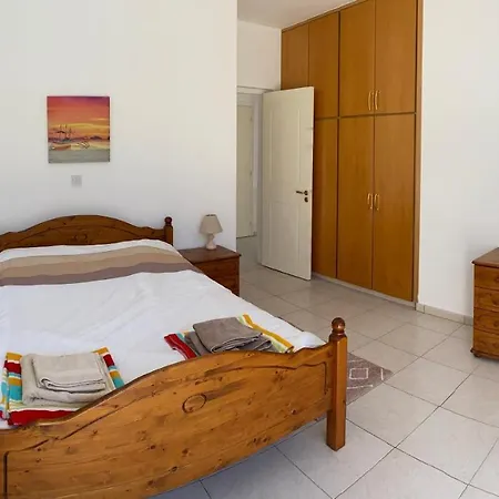 Paphos With Private Pool Apartman